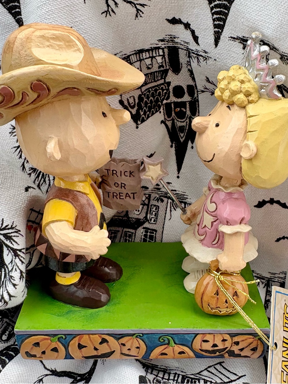 Jim Shore Charlie Brown Halloween figurine